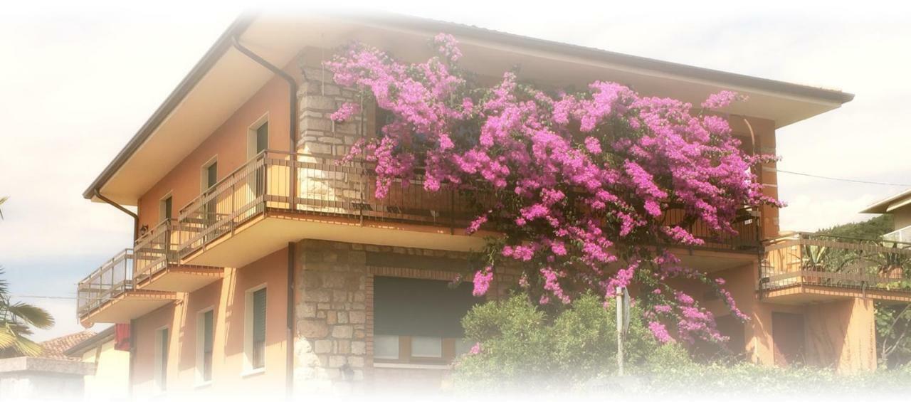Residenza Bouganville Torri Del Benaco Exterior foto